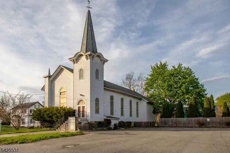 11 Kennedy Ave, Ogdensburg Boro, NJ 07439