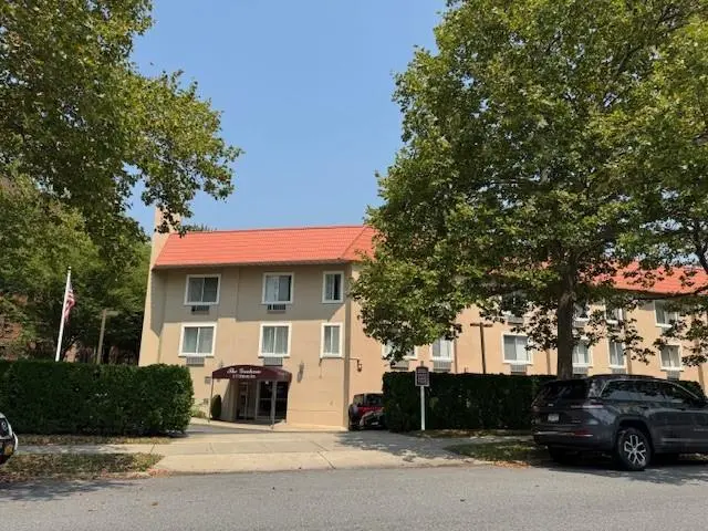 3171 Whitney AVE #3F, Brooklyn, NY 11229