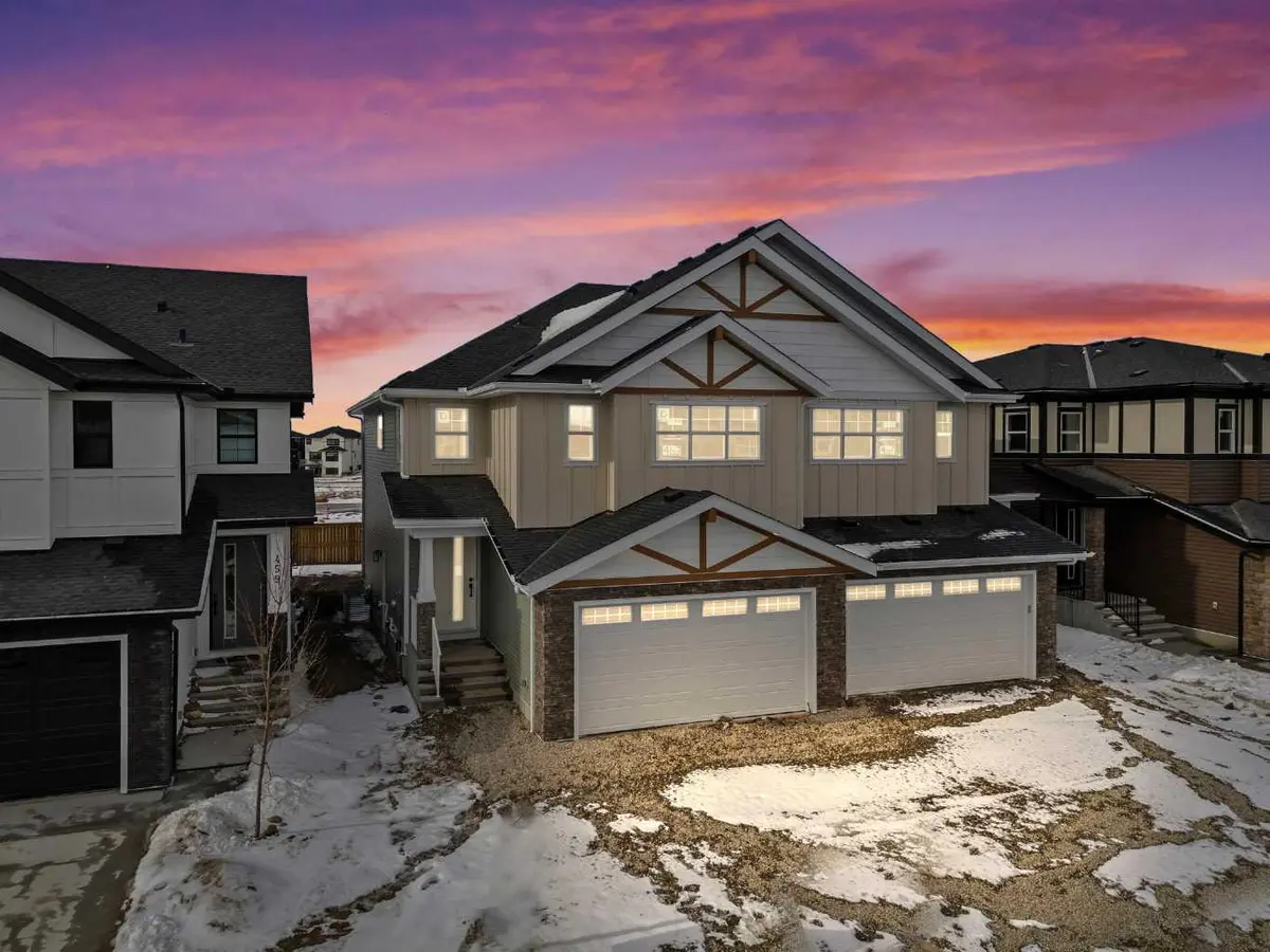 463 Kinniburgh LOOP, Chestermere, AB T1X 3C2