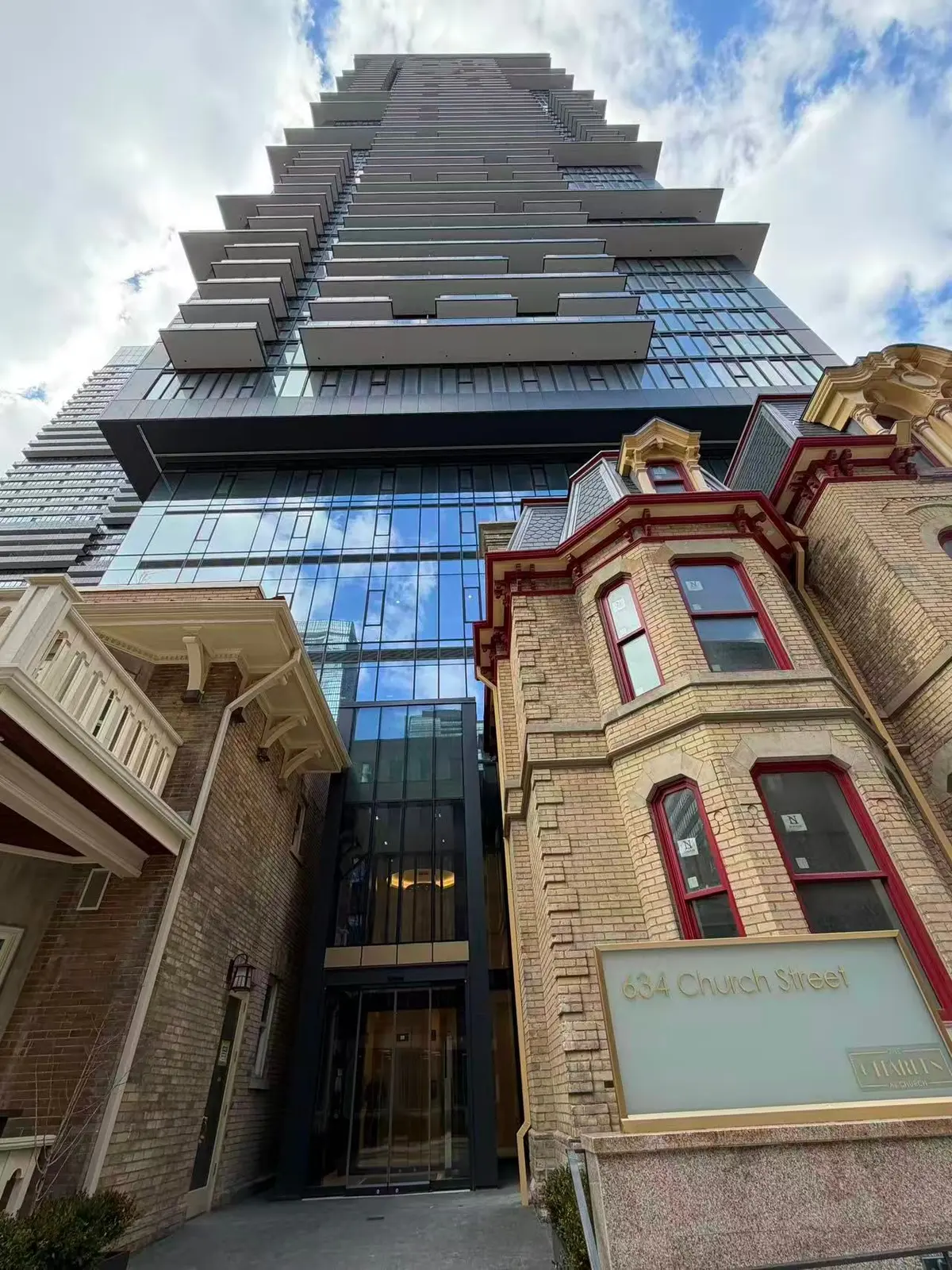 634 Church ST #3002, Toronto C08, ON M4Y 2G3