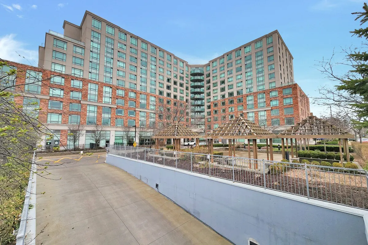 2020 Mcnicoll AVE #807, Toronto E07, ON M1V 0B5