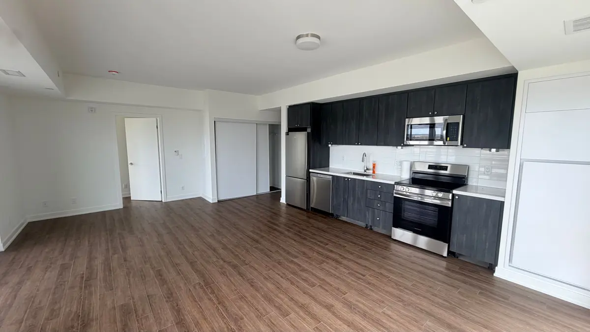 51 Clarington BLVD #1112, Clarington, ON L1C 7J8