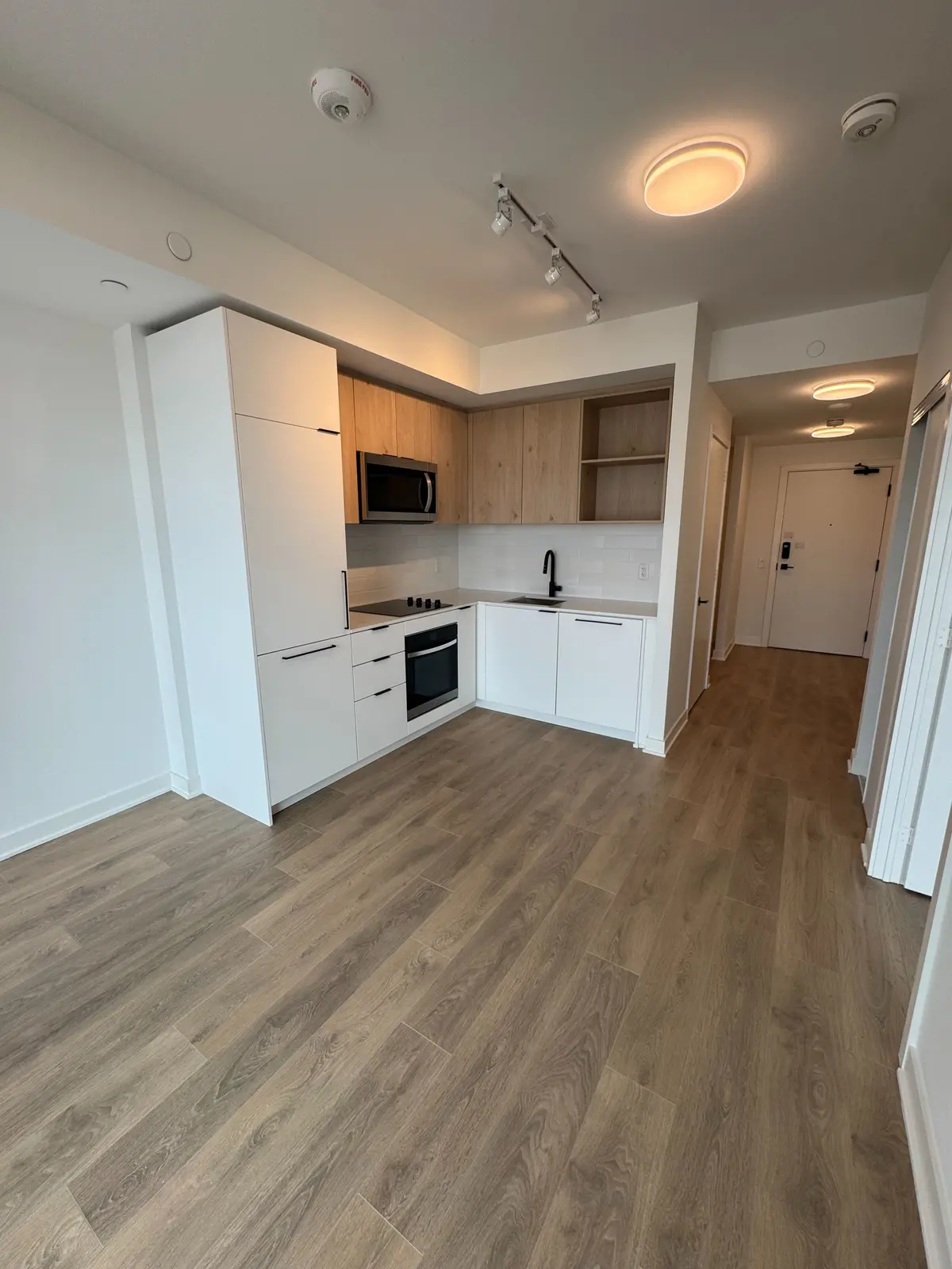 1185 Dupont ST #621, Toronto W02, ON M6H 0G5