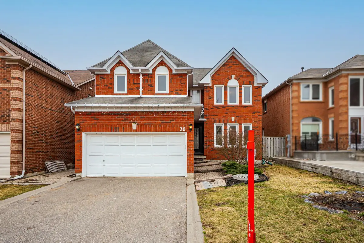 30 Adirondack CRES, Brampton, ON L6R 1E5