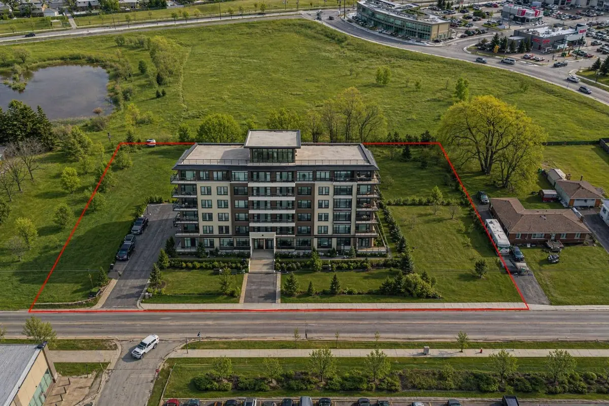 202-196 Upper Mount Albion RD, Hamilton, ON L8J 1V4