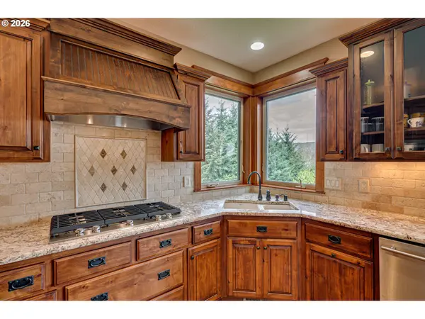 200 PINERIDGE DR, Woodland, WA 98674