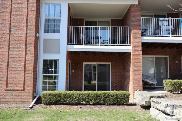 44755 Marigold DR, Sterling Heights, MI 48314