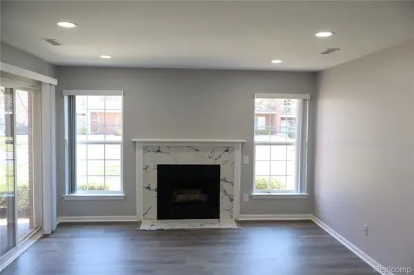 44755 Marigold DR, Sterling Heights, MI 48314