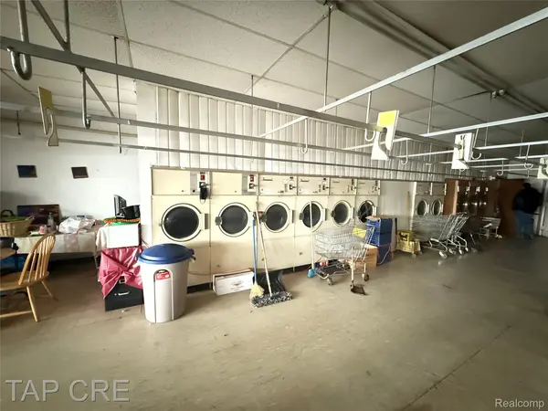 10810 W 7 Mile RD, Detroit, MI 48221