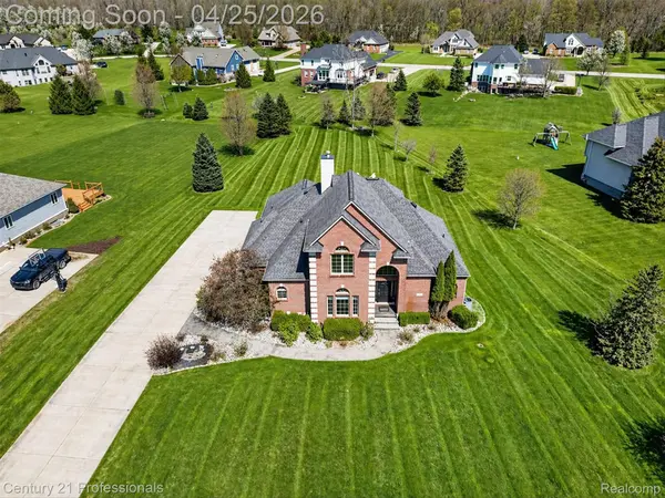 163 W Auburn TRL, Brighton Township, MI 48114