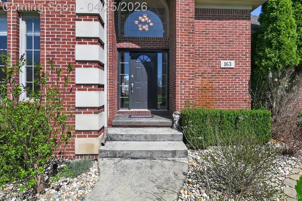 163 W Auburn TRL, Brighton Township, MI 48114