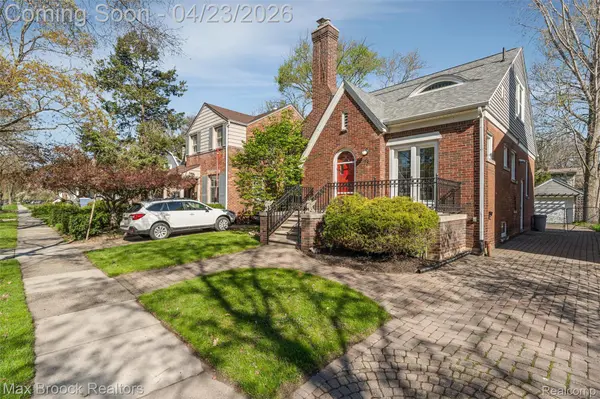 73 Amherst RD, Pleasant Ridge, MI 48069