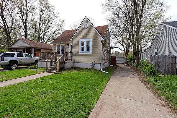 19361 Wakenden, Redford Charter Township, MI 48240