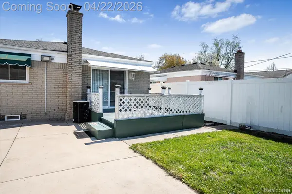 5845 Centralia ST, Dearborn Heights, MI 48127