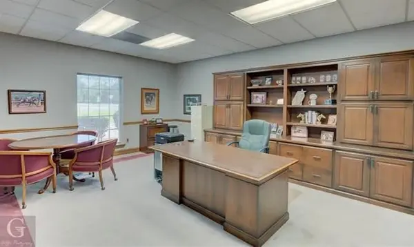 8870 Youree Drive, Shreveport, LA 71115