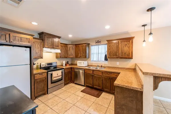 1107 E. 8th, Mount Pleasant, TX 75455