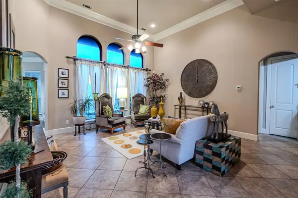 8271 Glenwick Drive, Waxahachie, TX 75167