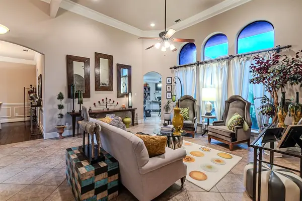 8271 Glenwick Drive, Waxahachie, TX 75167