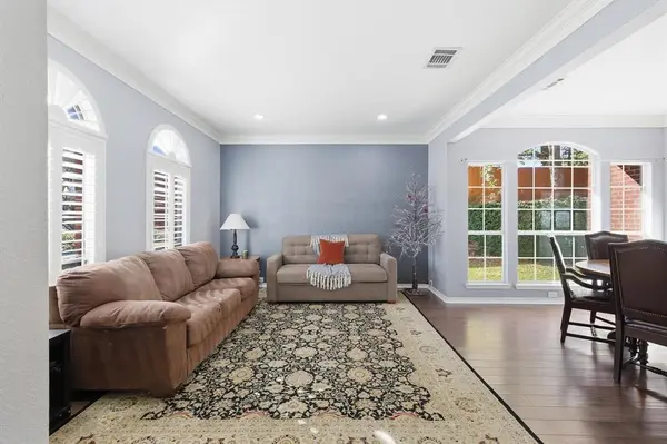 943 Kingwood Circle, Highland Village, TX 75077