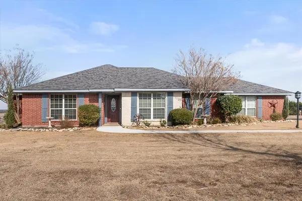 1917 Bentwater Parkway, Granbury, TX 76049