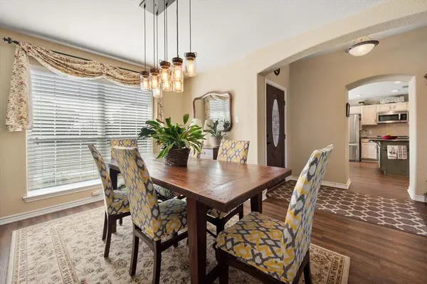 1917 Bentwater Parkway, Granbury, TX 76049