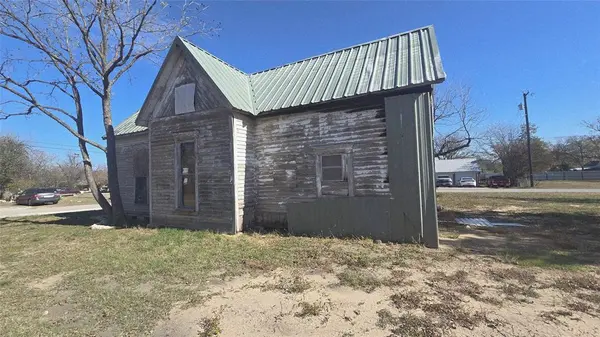 308 E Duncan Avenue, Comanche, TX 76442