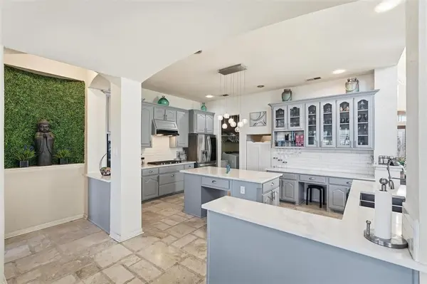 645 Ten Mile Drive, Desoto, TX 75115