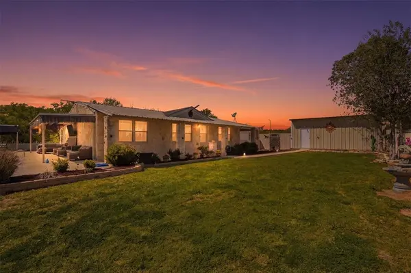 435 Gene Lee Road, Mineral Wells, TX 76067