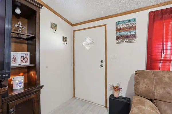 435 Gene Lee Road, Mineral Wells, TX 76067