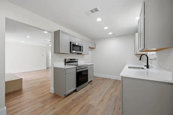 6656 Starnes Road, Watauga, TX 76148