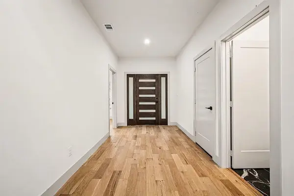 1931 Muncie Avenue, Dallas, TX 75212