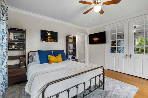 6926 Vivian Avenue, Dallas, TX 75223