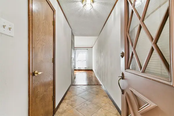 623 Windgate Court, Arlington, TX 76012