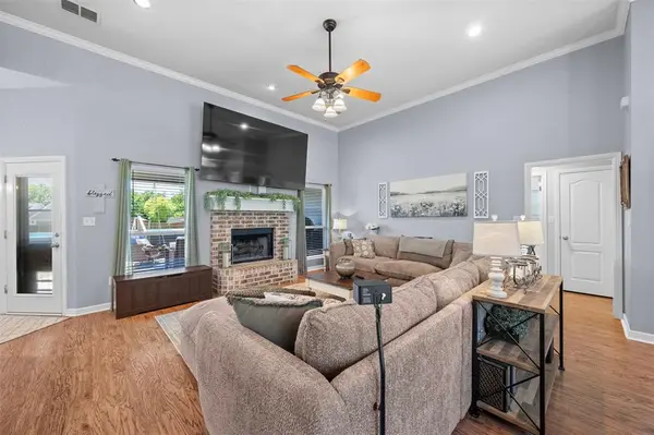 500 Green Meadow Drive, Boyd, TX 76023