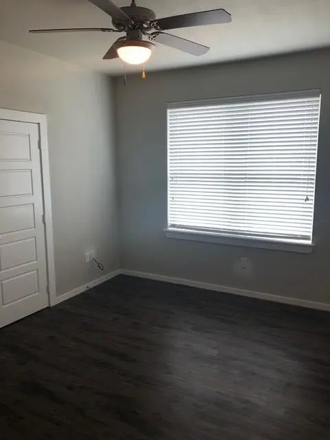 2309 N Elm Street, Denton, TX 76201