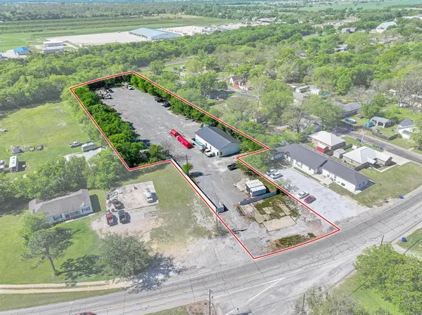 816 Main Street, Whitesboro, TX 76273