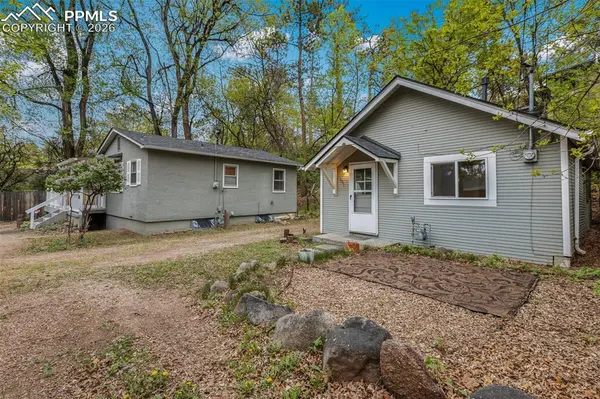 1531 W Cheyenne RD, Colorado Springs, CO 80906