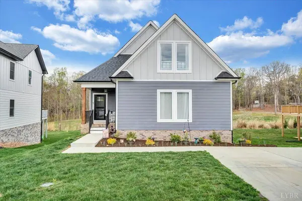 111 Retreat LN, Huddleston, VA 24104