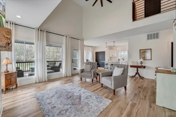 111 Retreat LN, Huddleston, VA 24104