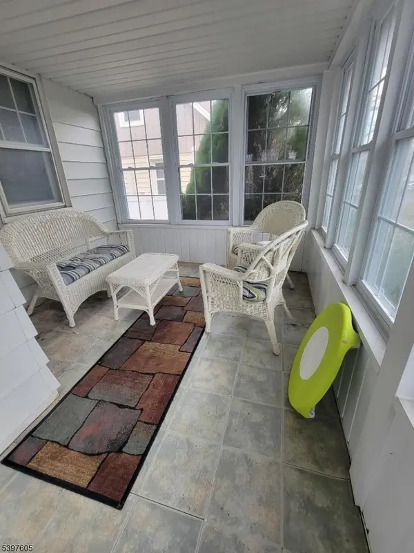 333 Livingston Rd, Linden City, NJ 07036