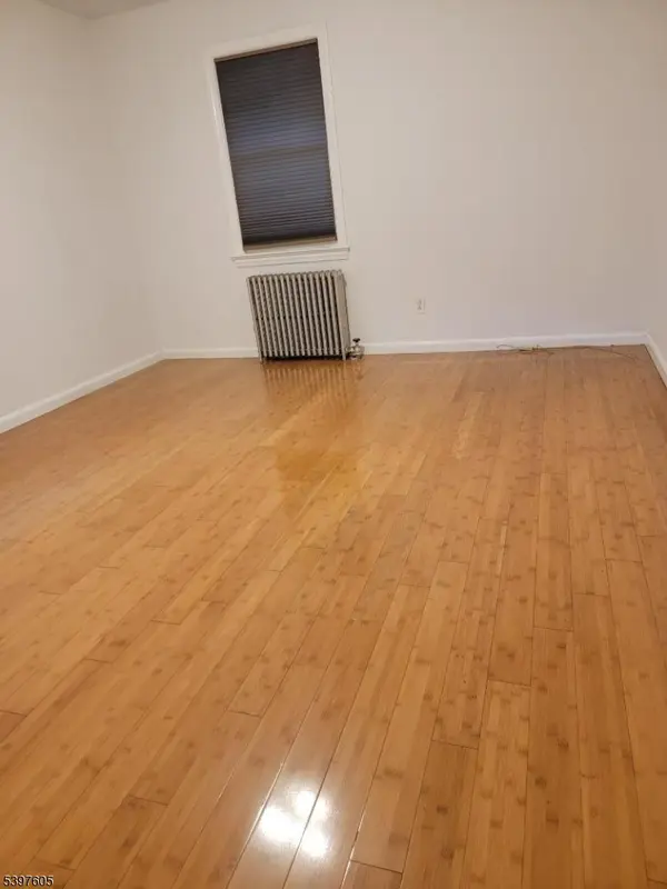 333 Livingston Rd, Linden City, NJ 07036