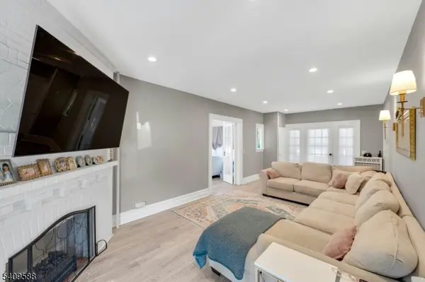 214 Trenton Ave, Clifton City, NJ 07011