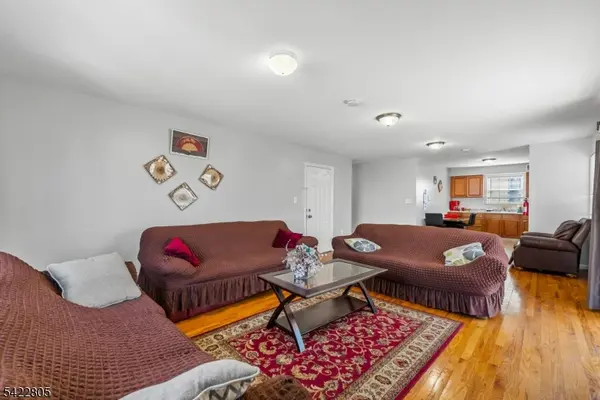 128 Leslie St, Newark City, NJ 07112