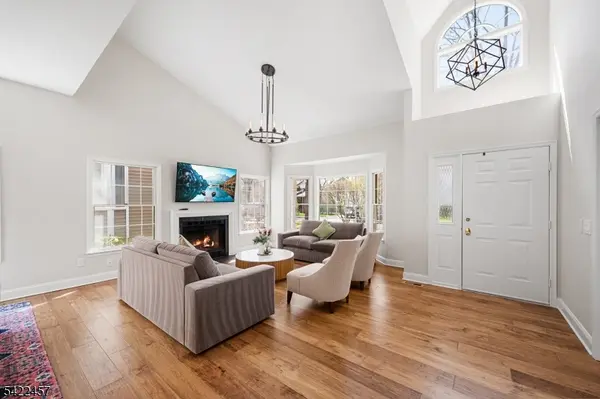 22 Smoke Rise Ln, Bedminster Twp., NJ 07921