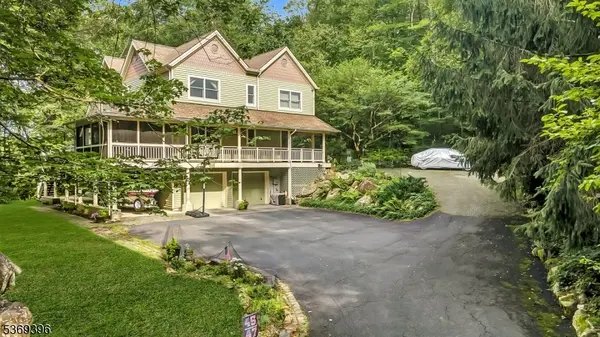 18 Hickory Run Rd, Lebanon Twp., NJ 07830