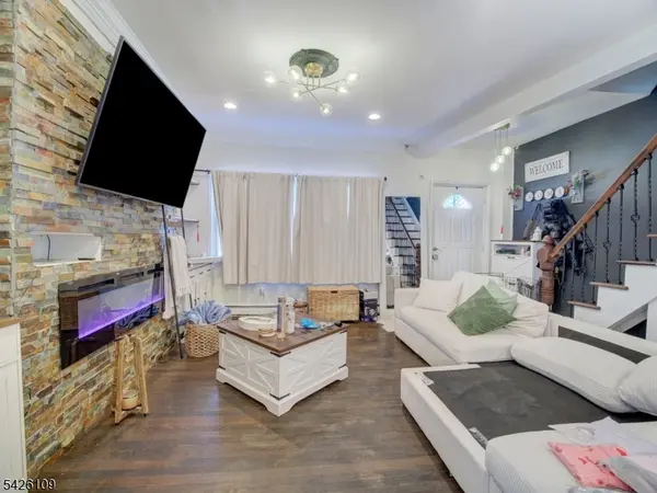 26 E 49Th St, Bayonne City, NJ 07002