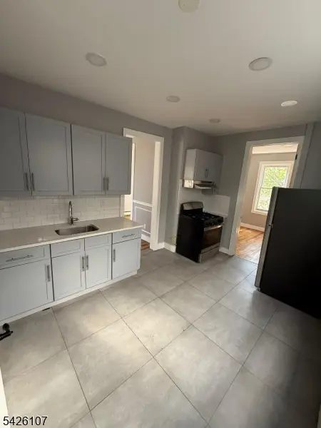 577 S 17Th St #6, Newark City, NJ 07103