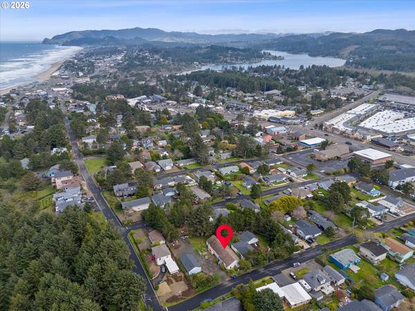 1035 SW 15TH ST, Lincoln City, OR 97367