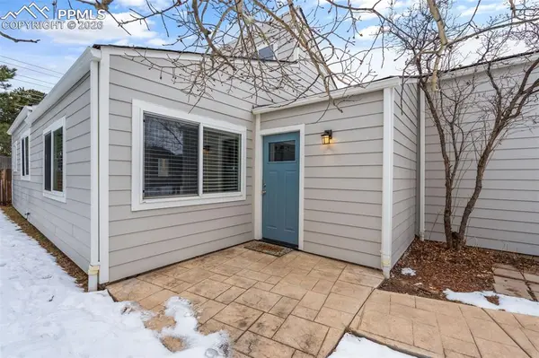 1060 Sundance ST, Woodland Park, CO 80863