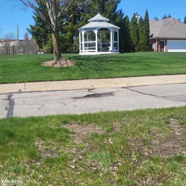 56429 SW Scotland BLVD, Shelby Twp, MI 48316